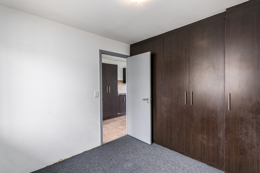 1 Bedroom Property for Sale in Zonnebloem Western Cape